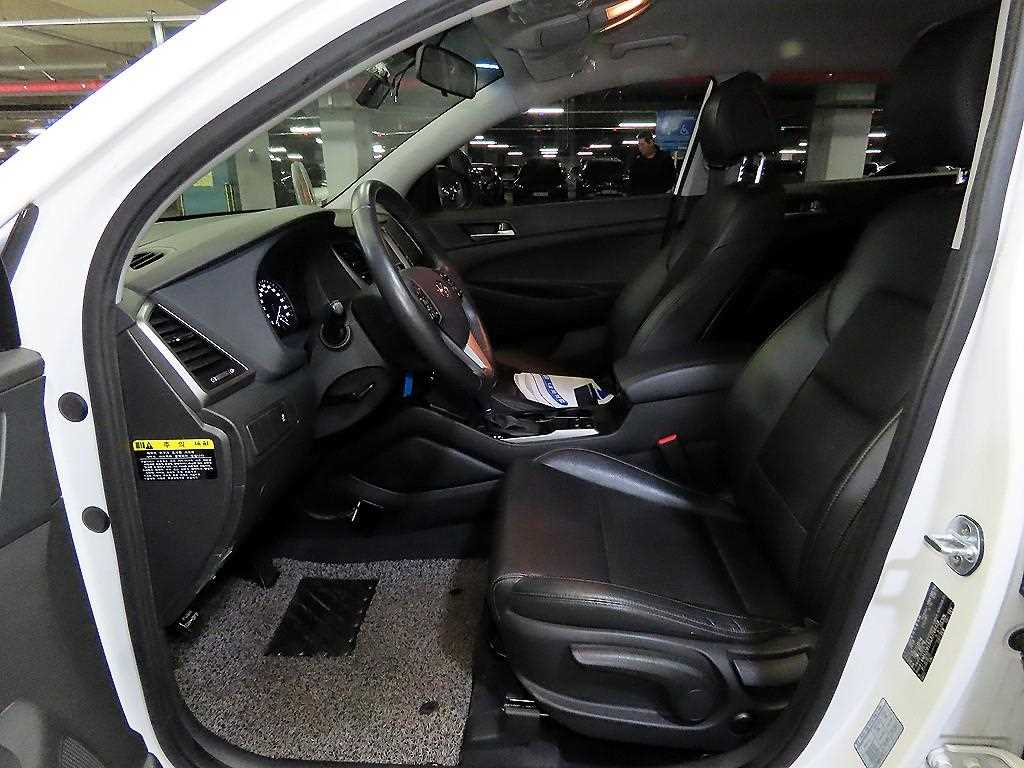 HYUNDAI Tucson - Vista 6