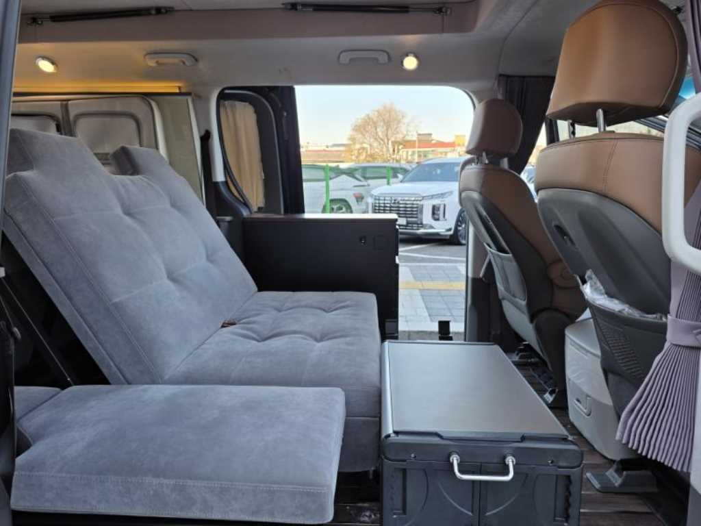 HYUNDAI Staria - Vista 9