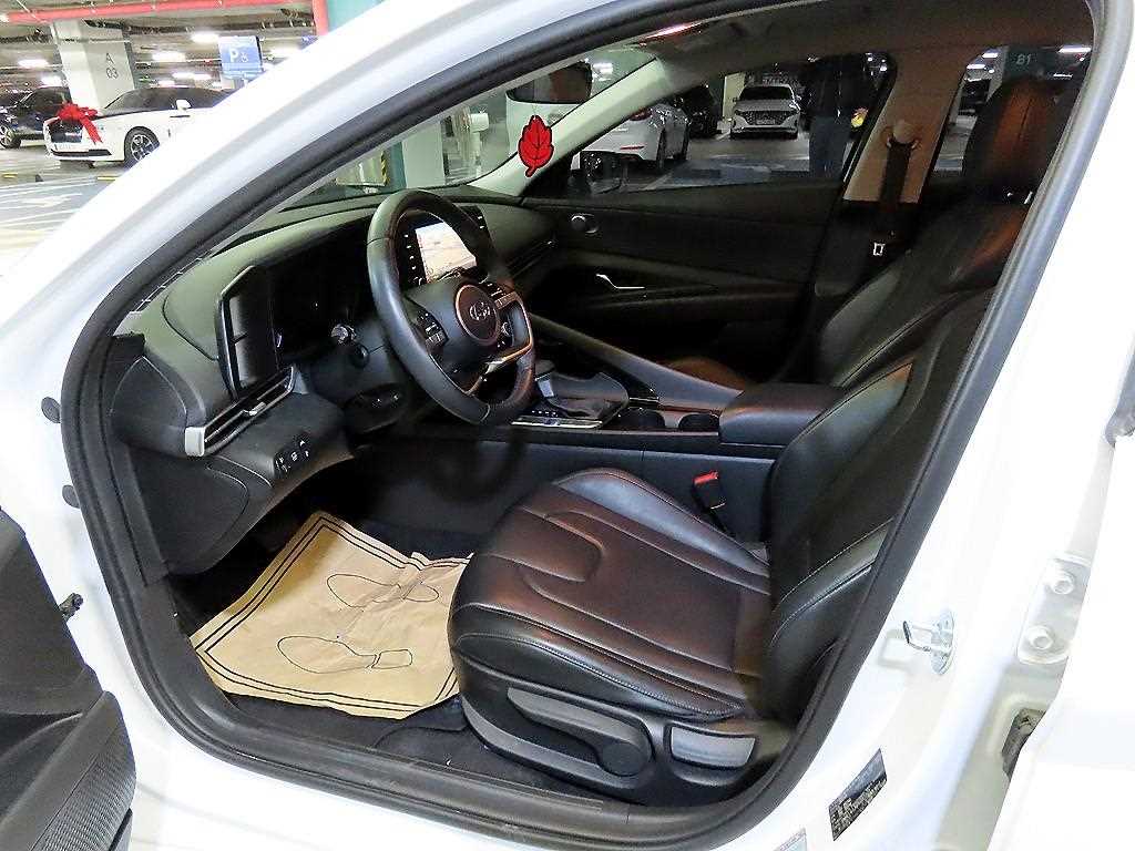 HYUNDAI Avante - Vista 6