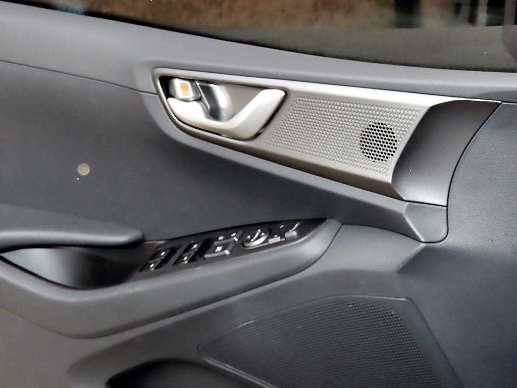 HYUNDAI Ioniq - Vista 11