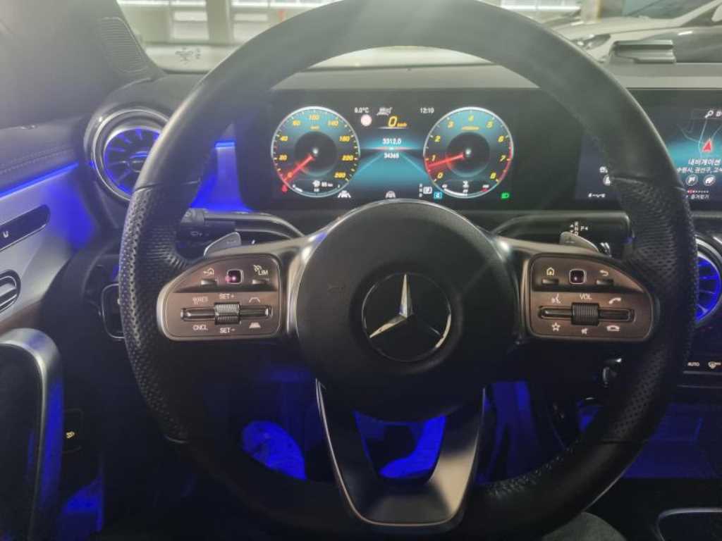 Mercedes Benz CLA Class - Vista 8