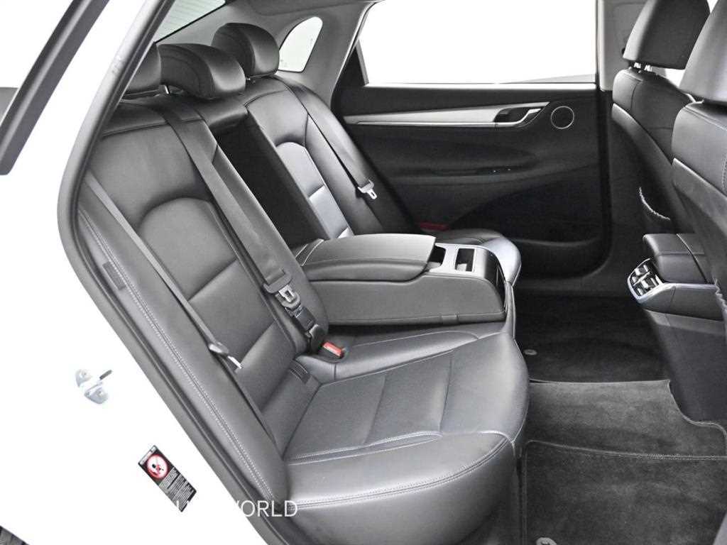 HYUNDAI Grandeur - Vista 12