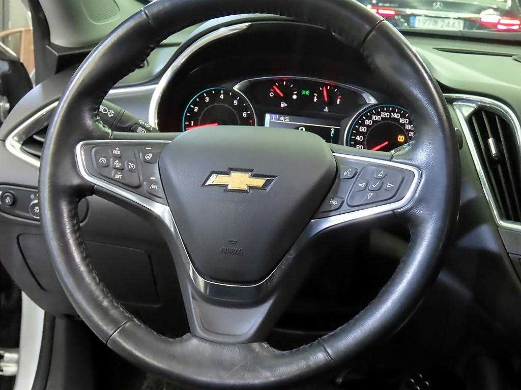 Chevrolet Malibu - Vista 8