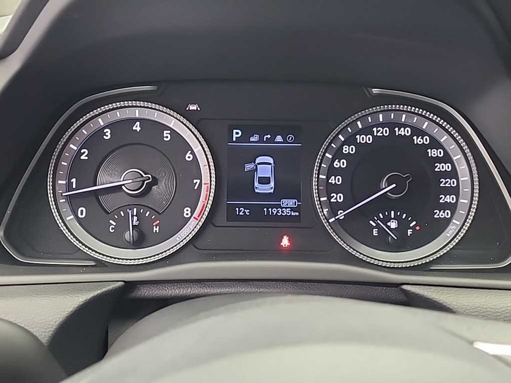 HYUNDAI Sonata - Vista 6