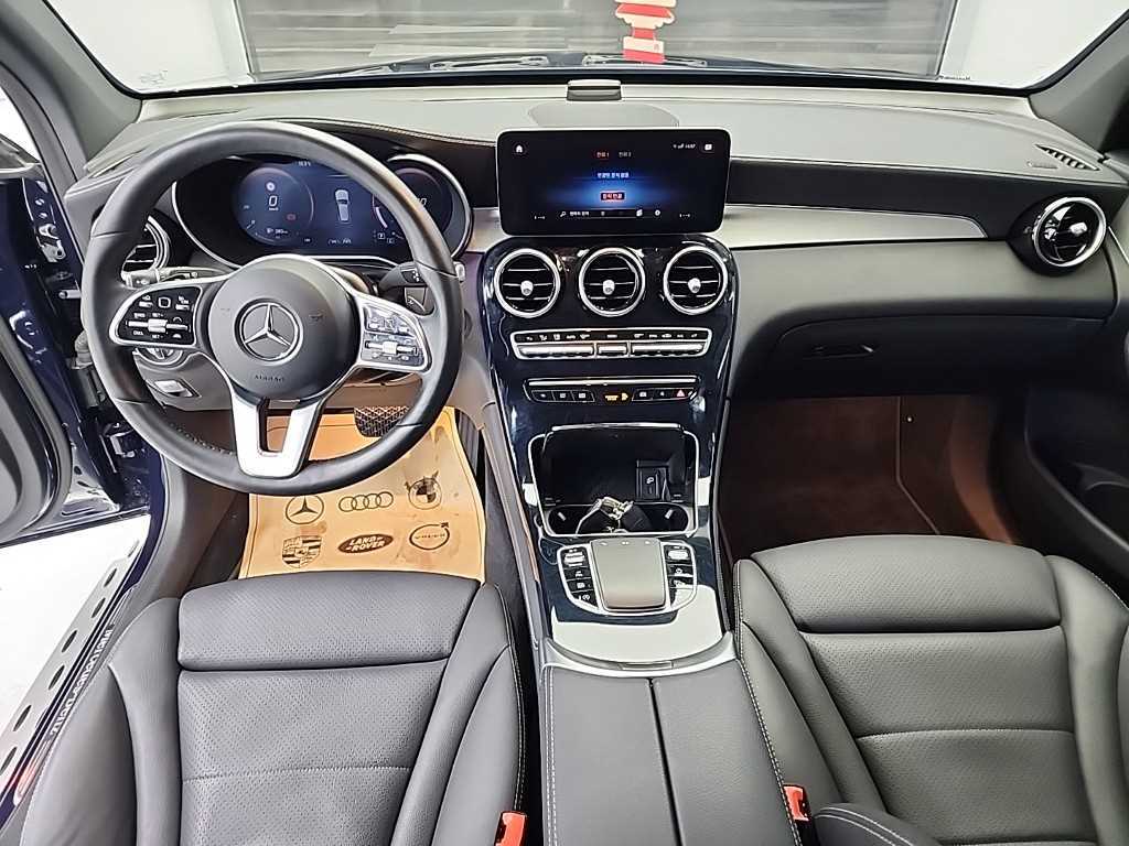 Mercedes Benz GLC Class - Vista 7