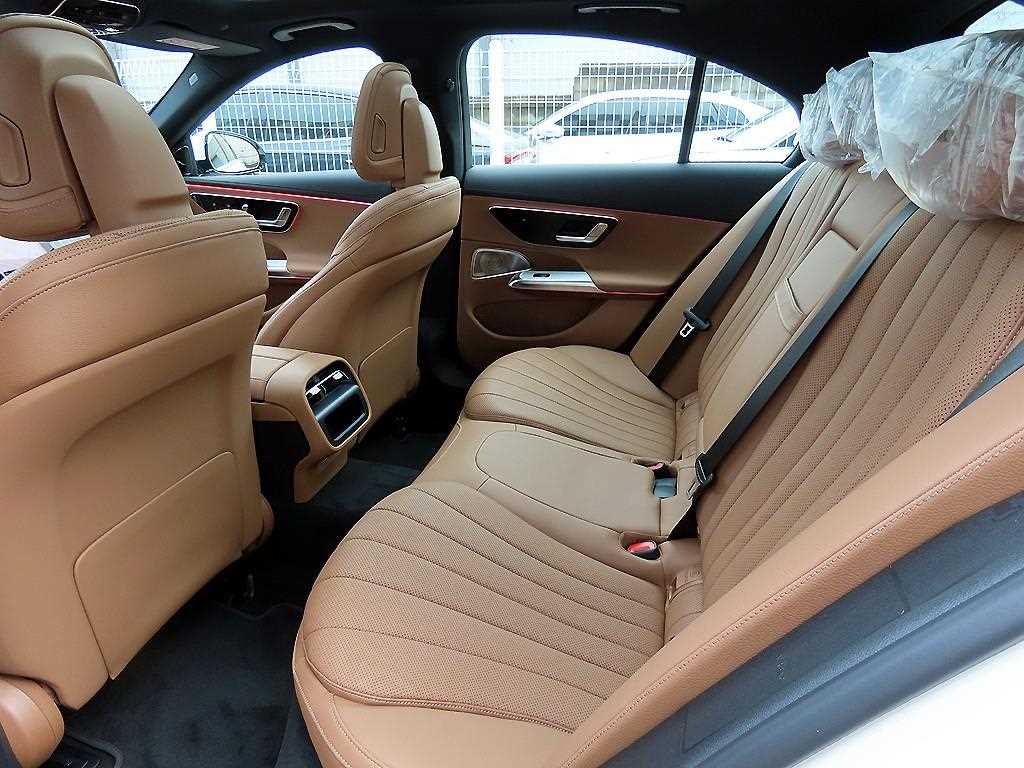 Mercedes Benz E class - Vista 6