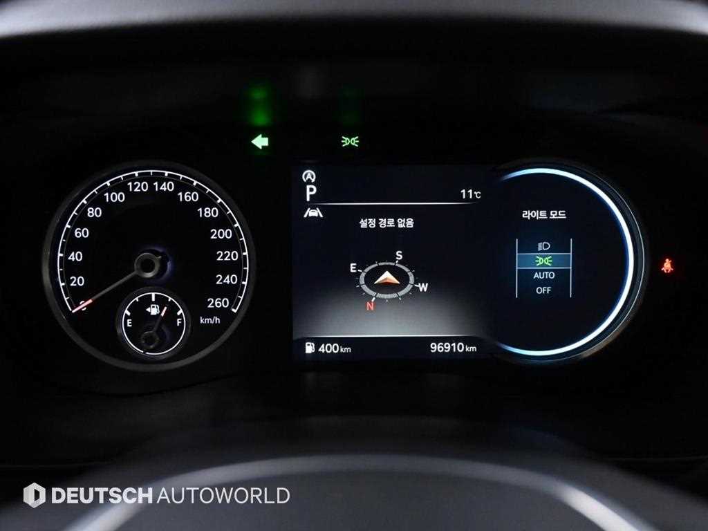 Genesis G70 - Vista 8