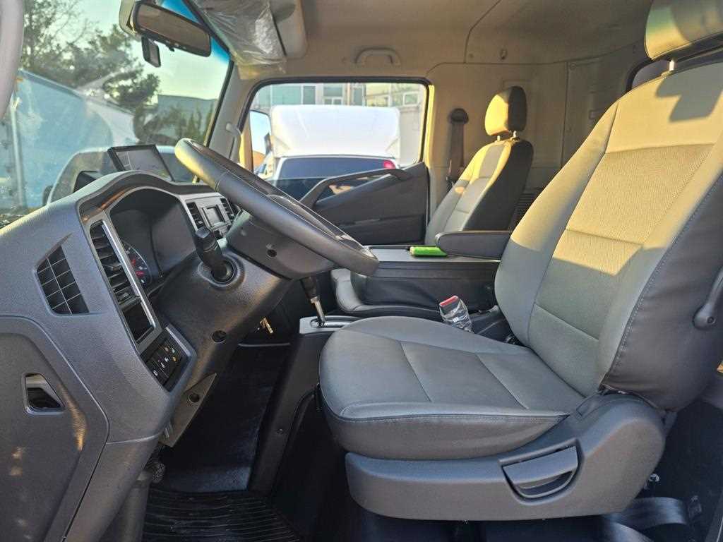 medium and large cargo truck 2024 Blanco - Importación desde Corea - HF Imports Iquique - Foto 18