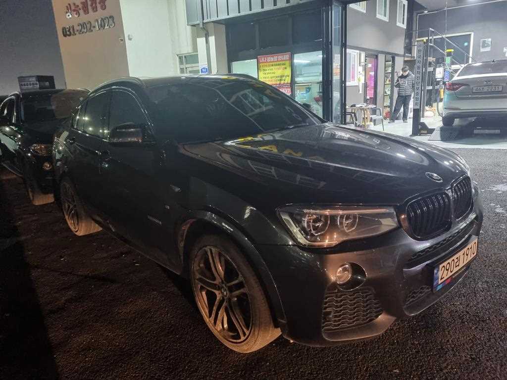 BMW X4 - Vista 4