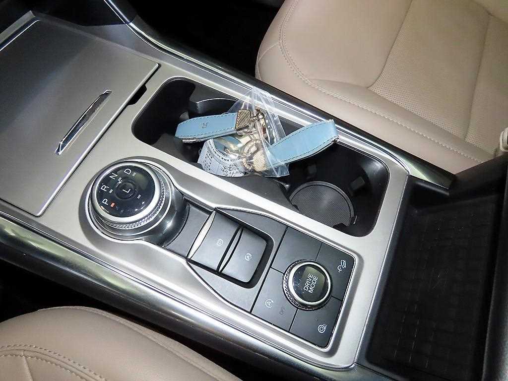 Ford Explorer - Vista 12