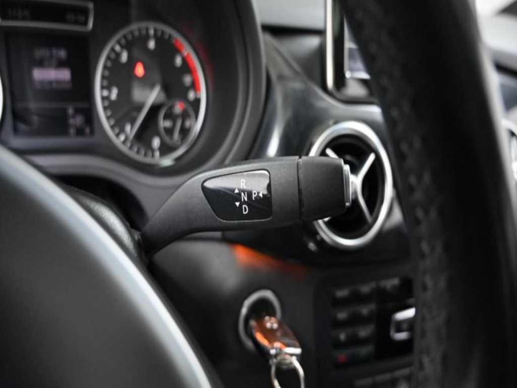 Mercedes Benz B Class (MY B) - Vista 9