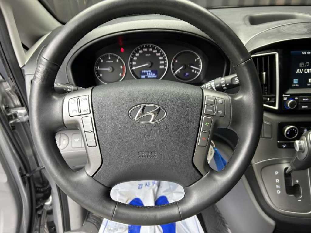 HYUNDAI Starex - Vista 11