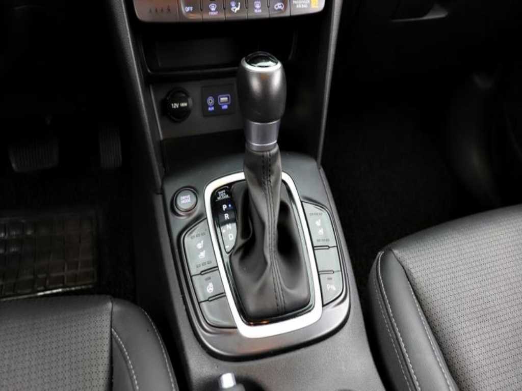 HYUNDAI Kona - Vista 6