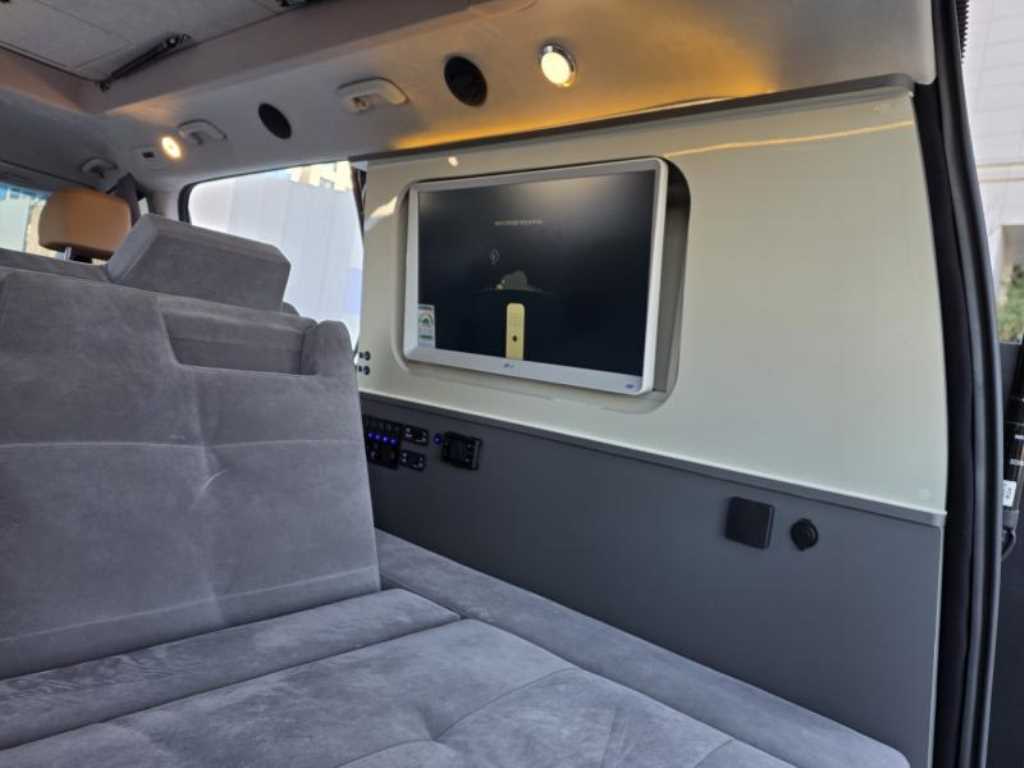 HYUNDAI Staria - Vista 11