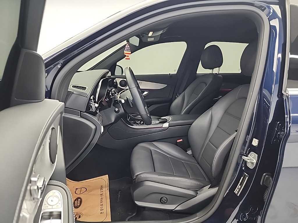 Mercedes Benz GLC Class - Vista 11