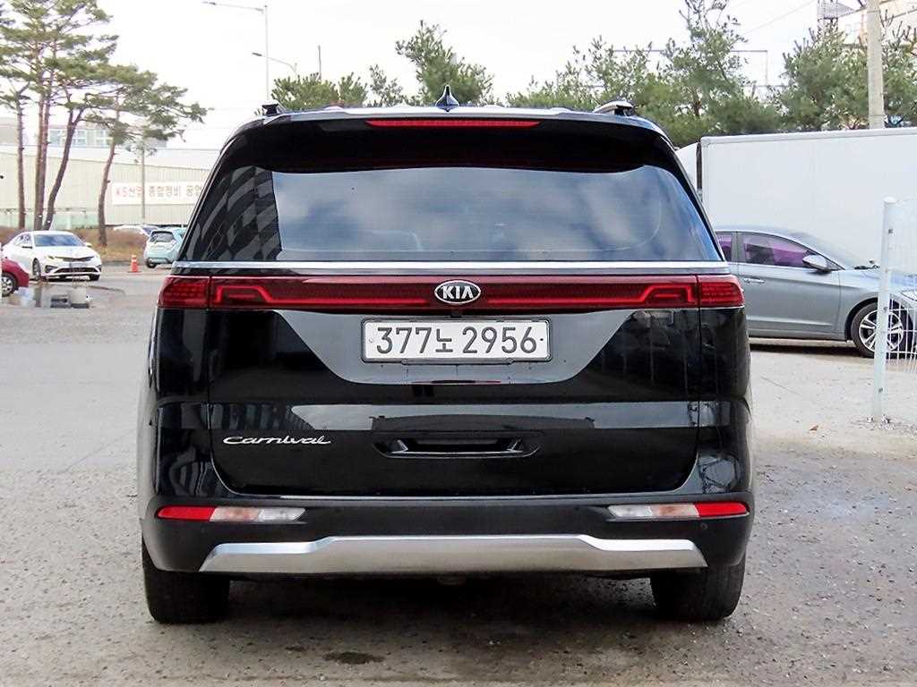 KIA Carnival - Vista 4