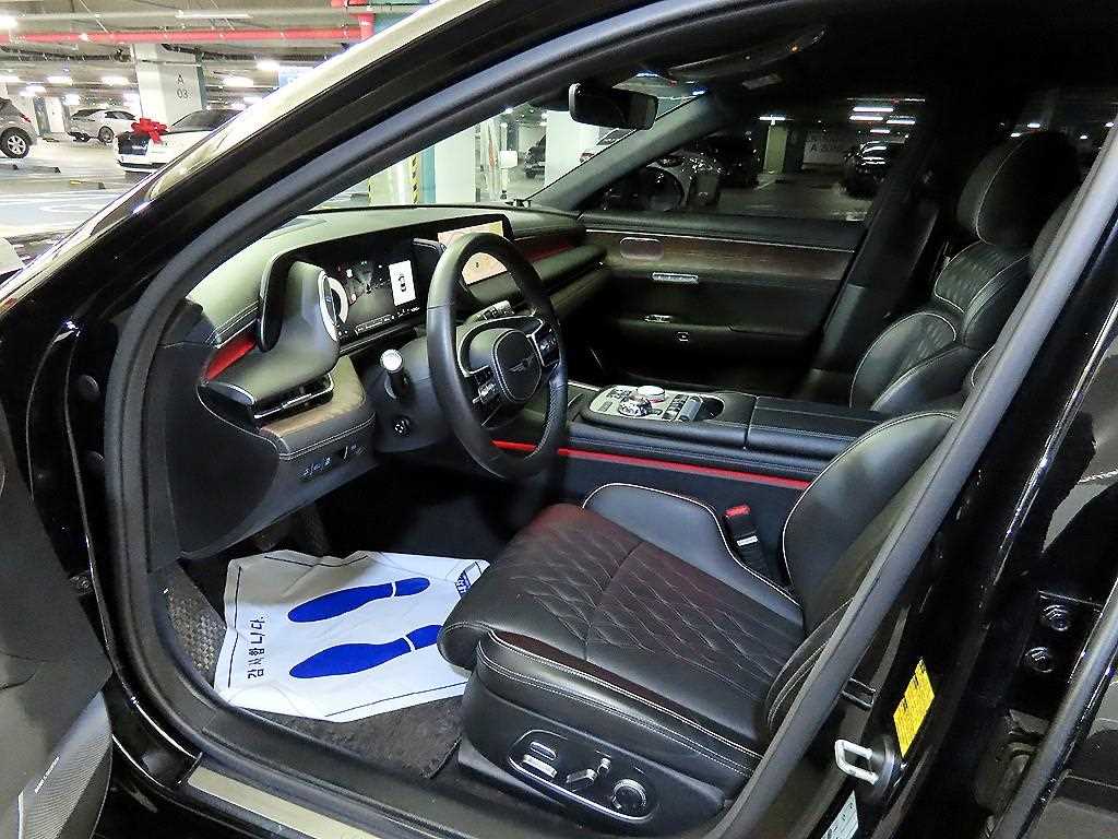 Genesis G90 - Vista 6