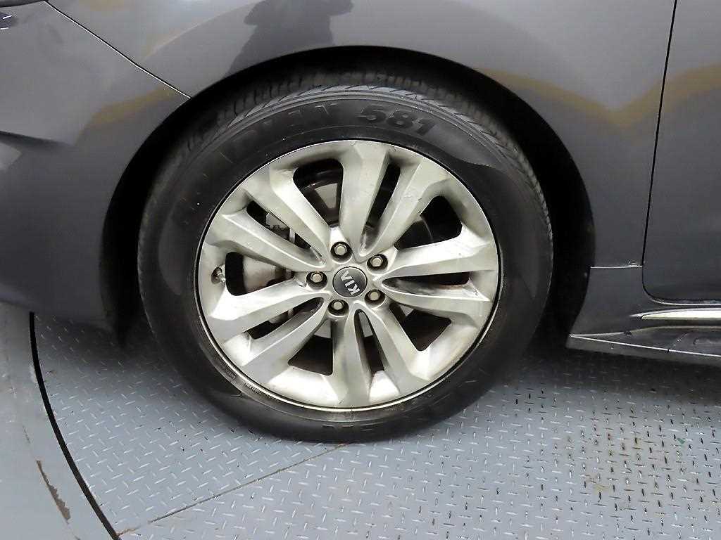 KIA Carnival 2015 Gris - Importación desde Corea - HF Imports Iquique - Foto 20