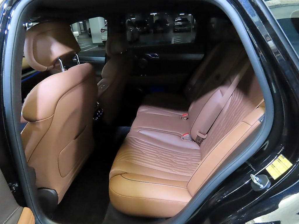 Genesis G80 - Vista 7