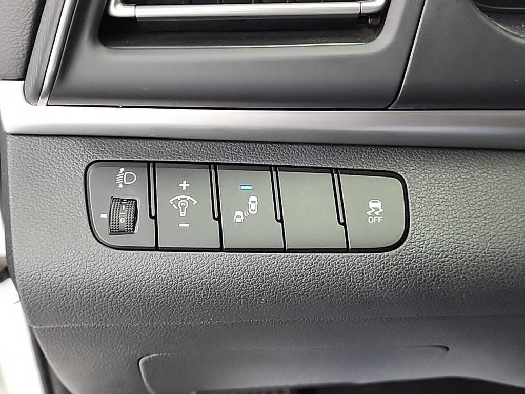 HYUNDAI Avante 2019 Blanco - Importación desde Corea - HF Imports Iquique - Foto 16