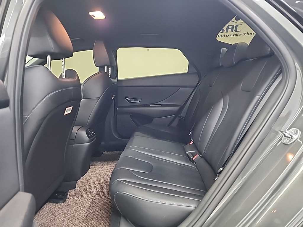 HYUNDAI Avante - Vista 12