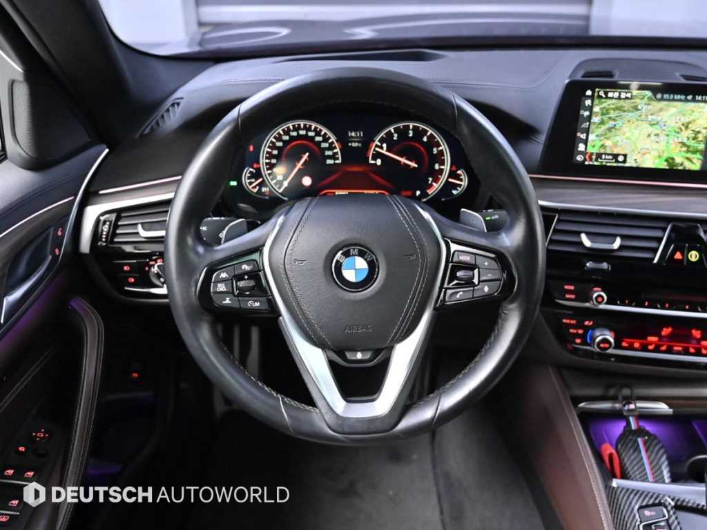 BMW 5 Series 2018 Negro - Importación desde Corea - HF Imports Iquique - Foto 13