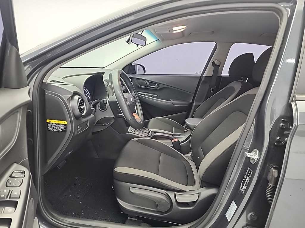 HYUNDAI Kona - Vista 11