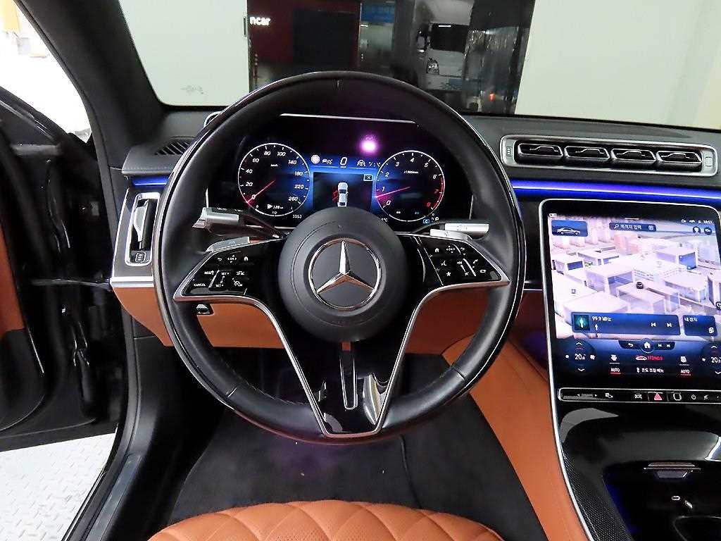 Mercedes Benz S Class - Vista 9