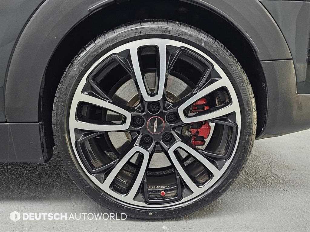 Mini Clubman - Vista 5