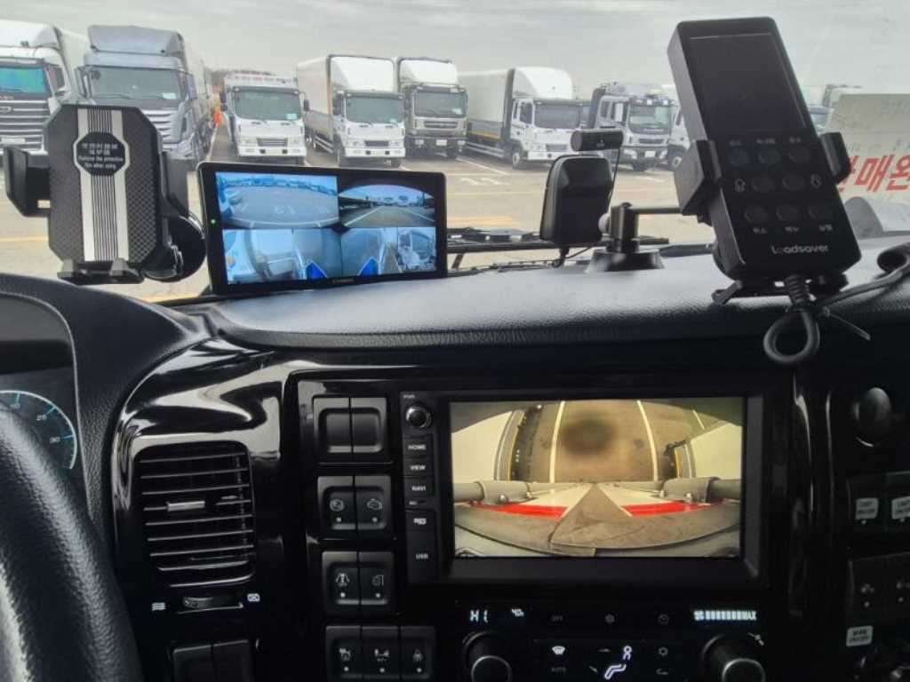 medium and large cargo truck - Vista 12