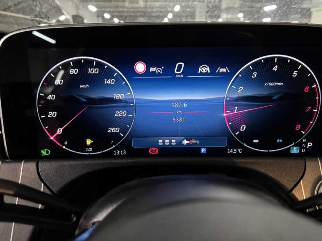 Mercedes Benz E class - Vista 9