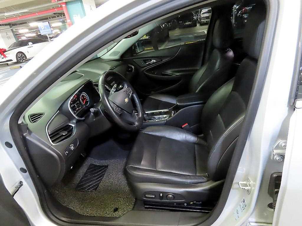 Chevrolet Malibu - Vista 6