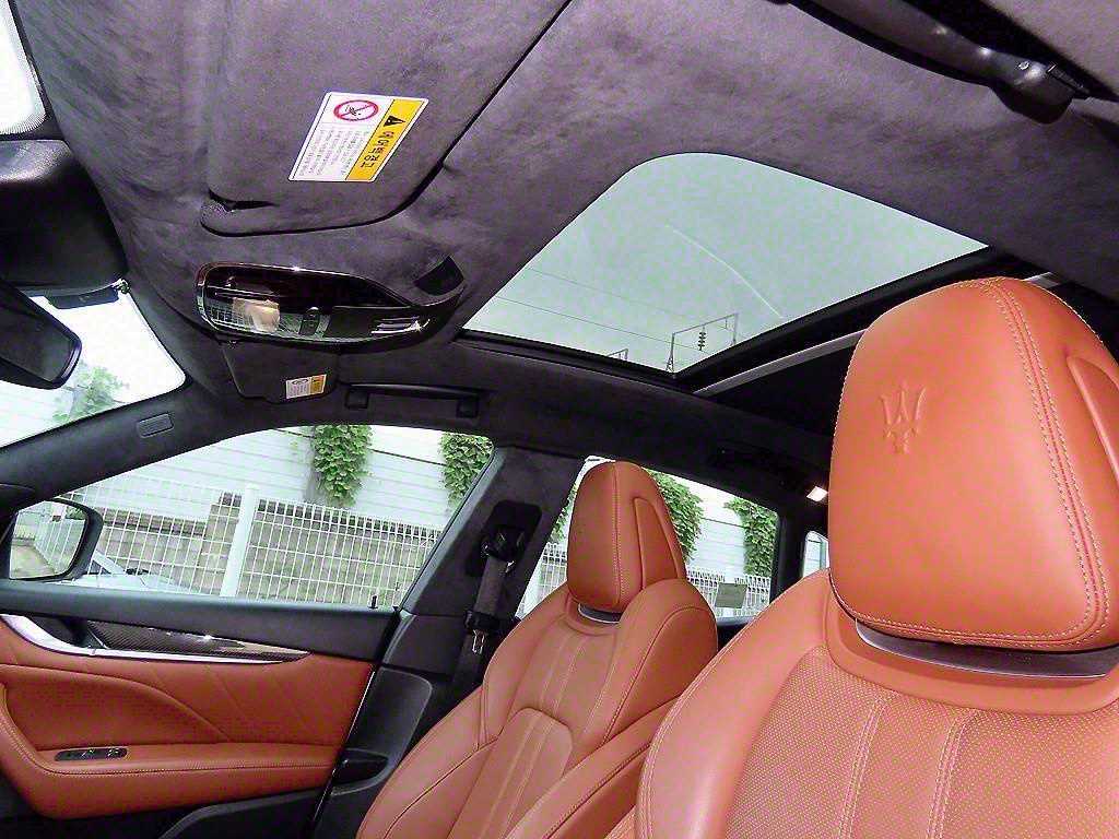 Maserati Levante 2019 Blanco - Importación desde Corea - HF Imports Iquique - Foto 17