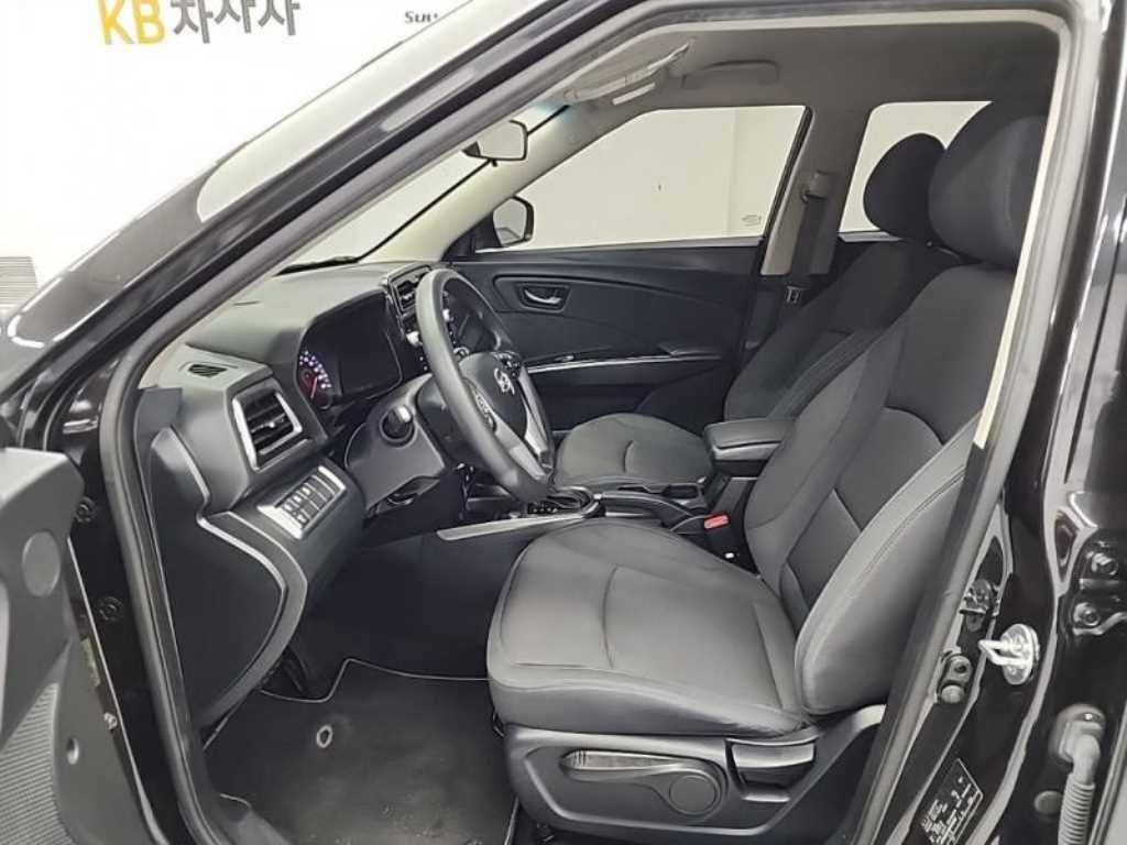 Ssangyong Tivoli - Vista 11