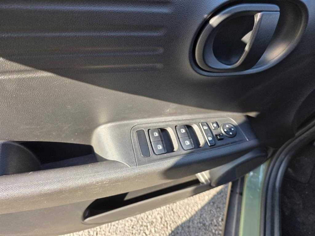 HYUNDAI Casper - Vista 8