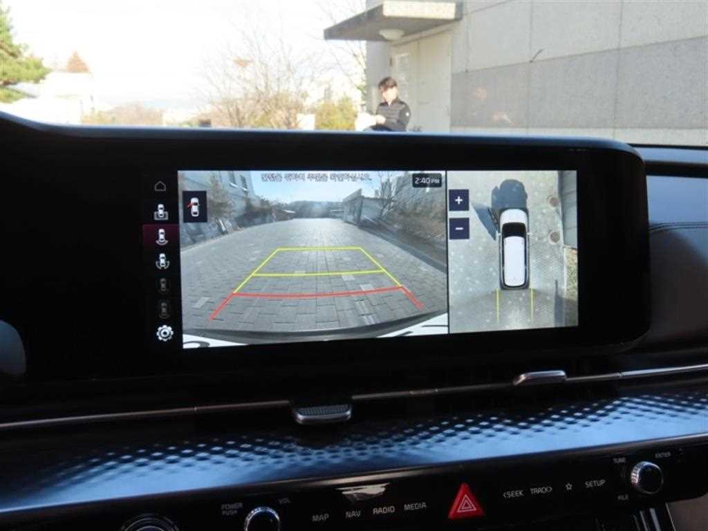 KIA Carnival - Vista 9