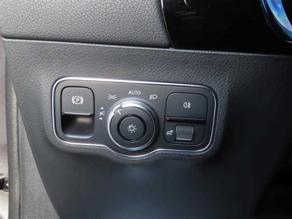 Mercedes Benz GLA Class - Vista 11