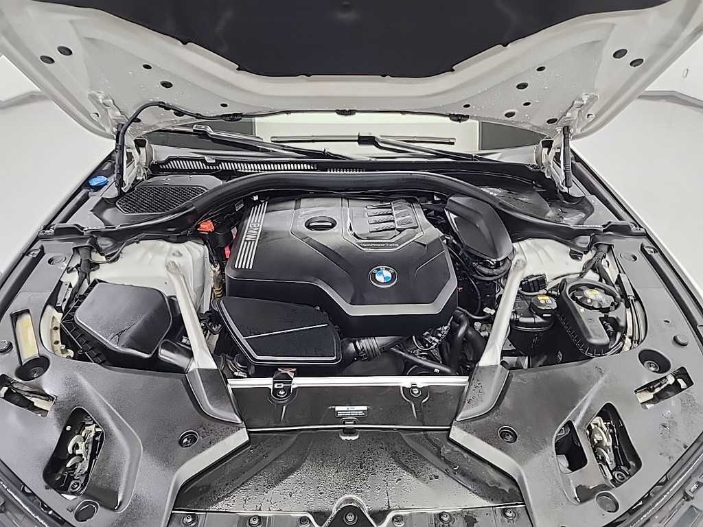 BMW 5 Series - Vista 5