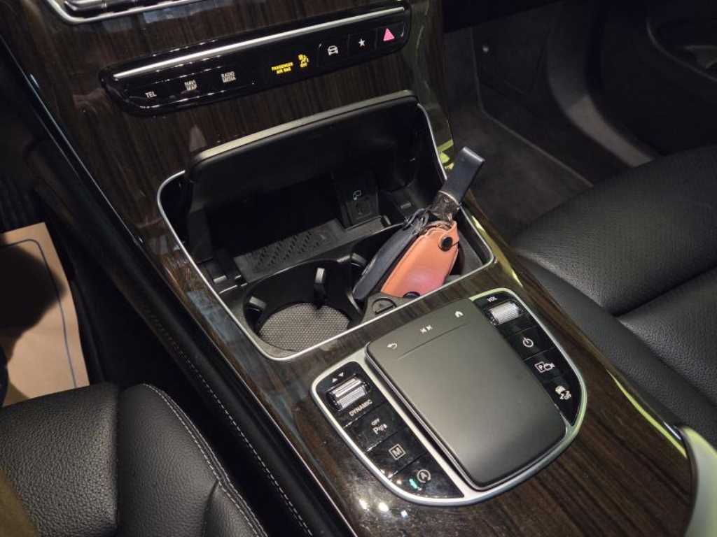 Mercedes Benz GLC Class 2020 Gris - Importación desde Corea - HF Imports Iquique - Foto 18