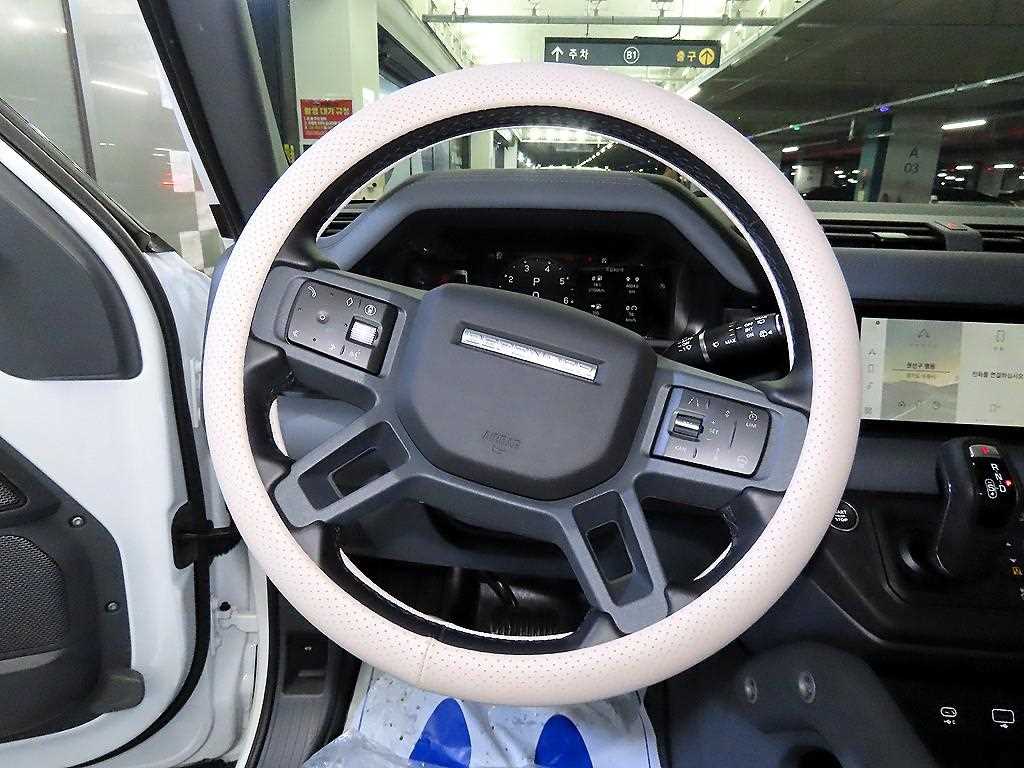 Land Rover Defender - Vista 8