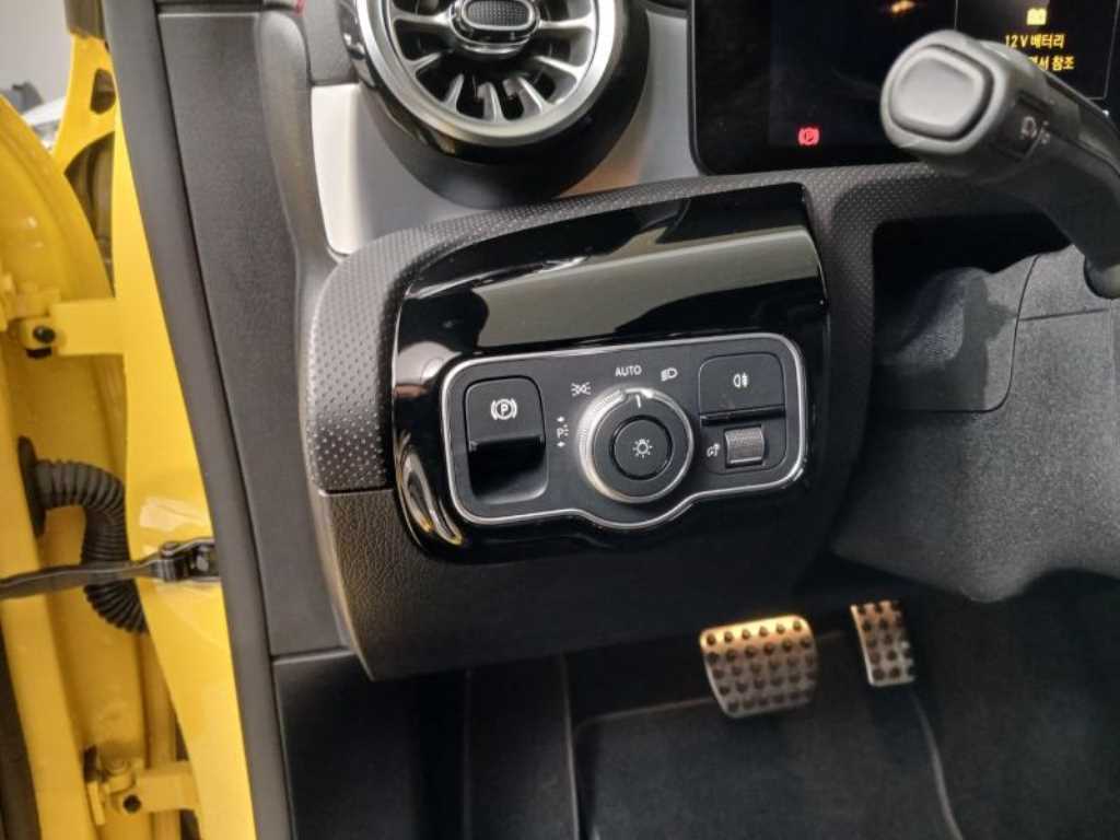 Mercedes Benz CLA Class - Vista 12