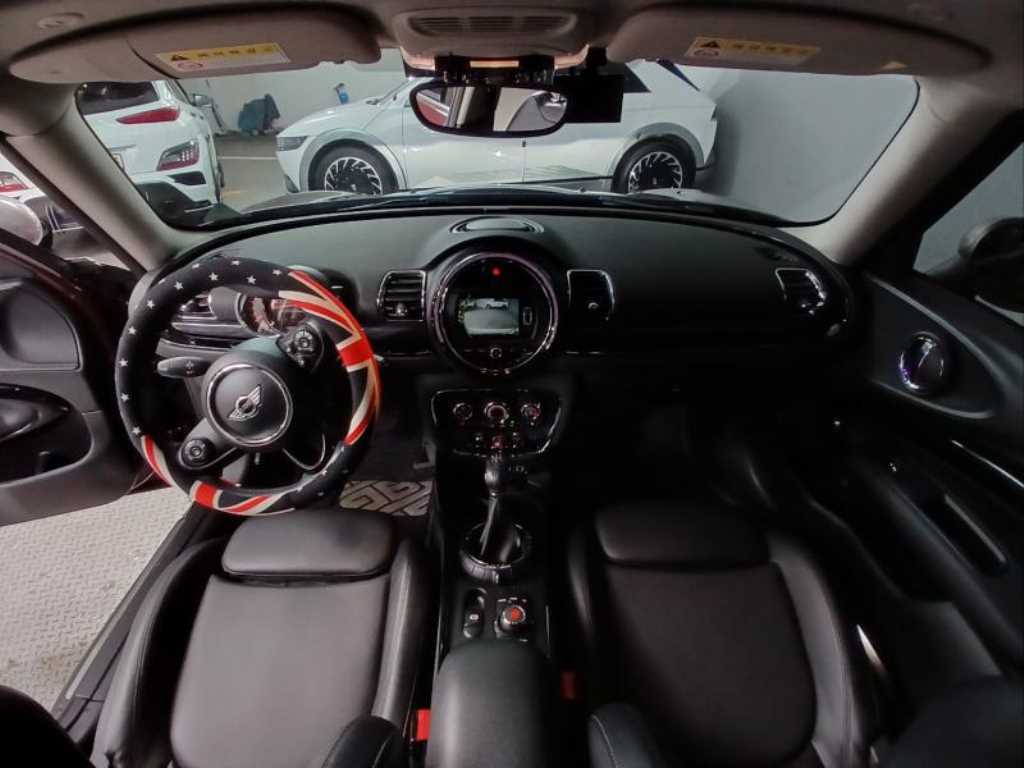 Mini Clubman - Vista 6