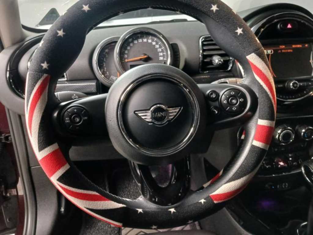 Mini Clubman - Vista 11