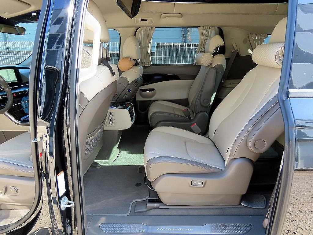 KIA Carnival - Vista 6
