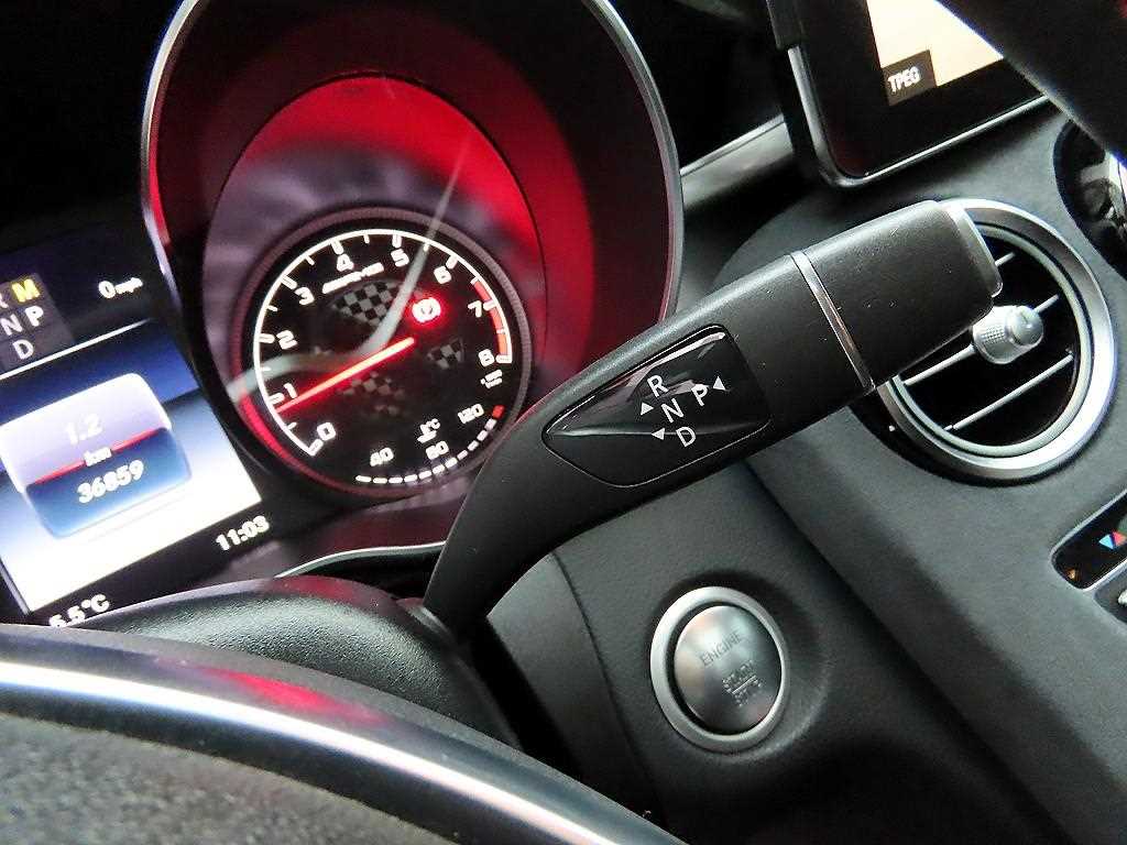 Mercedes Benz C Class - Vista 11