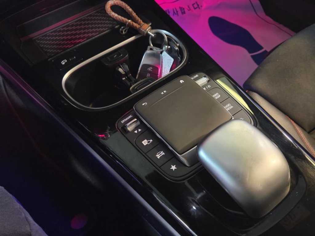 Mercedes Benz CLA Class 2020 Amarillo - Importación desde Corea - HF Imports Iquique - Foto 17