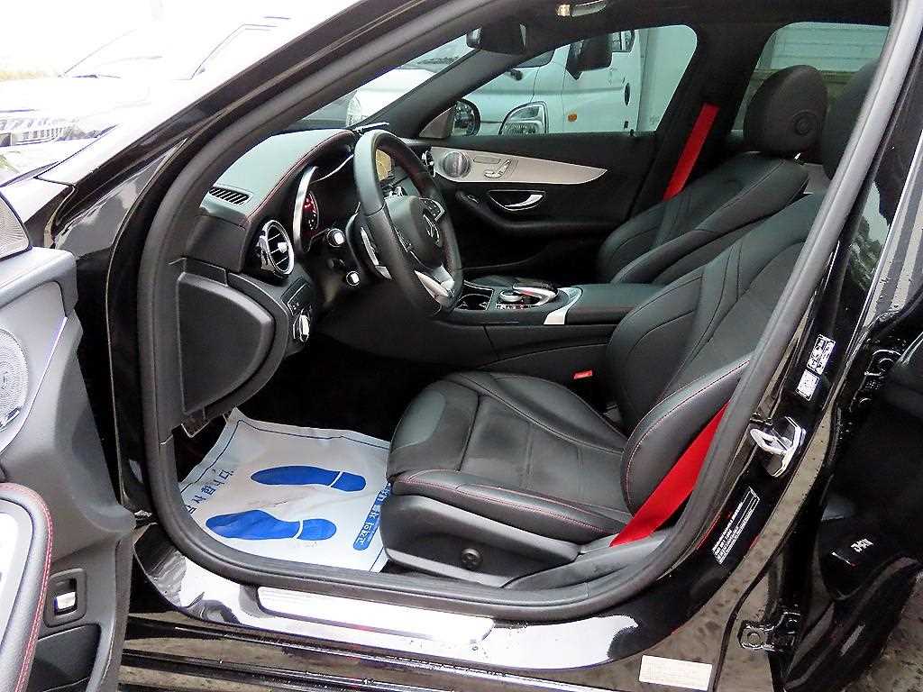 Mercedes Benz C Class - Vista 5