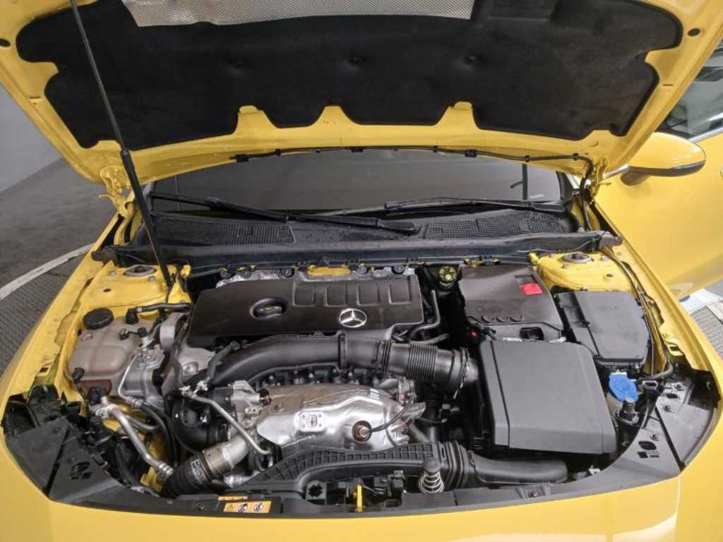 Mercedes Benz CLA Class 2023 Amarillo - Importación desde Corea - HF Imports Iquique - Foto 19