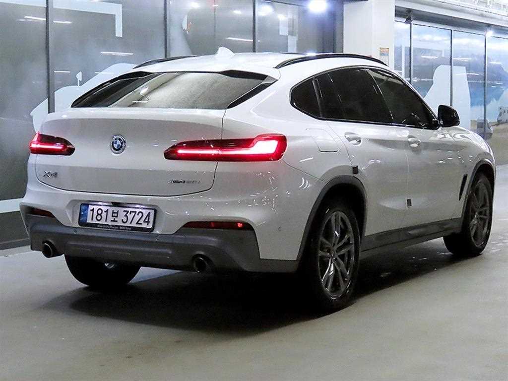 BMW X4 - Vista 4