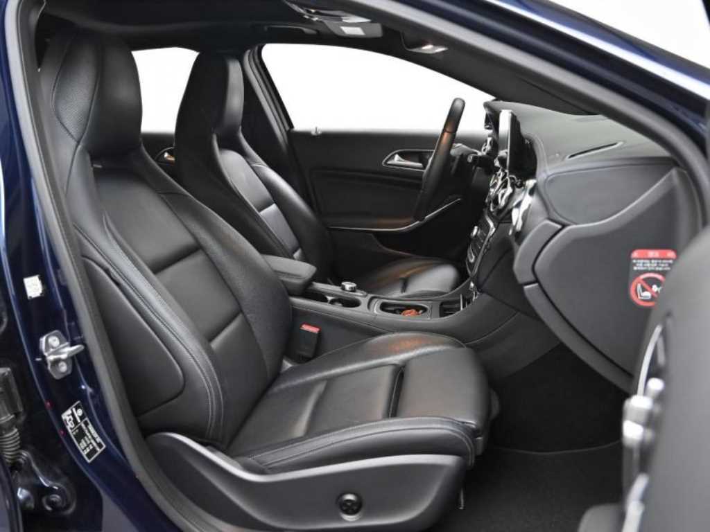 Mercedes Benz GLA Class - Vista 10